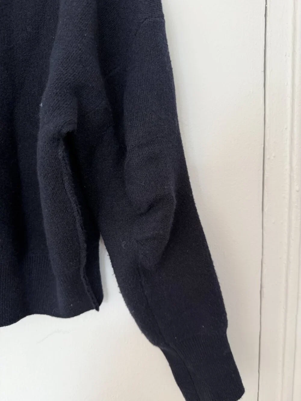 ZARA PLEATED SLEEVE SWEATSHIRT / SWEATER IN NAVY SIZE SMALL